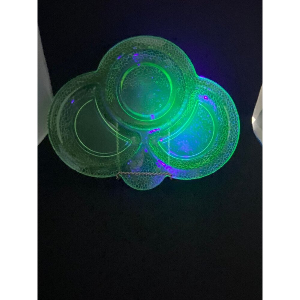 LE Smith 3 Part Relish Tray Uranium glass
